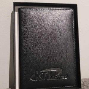 BRAND NEW BUGATTI TRAVEL ORGANIZER /PASSPORT WALLET BLACK